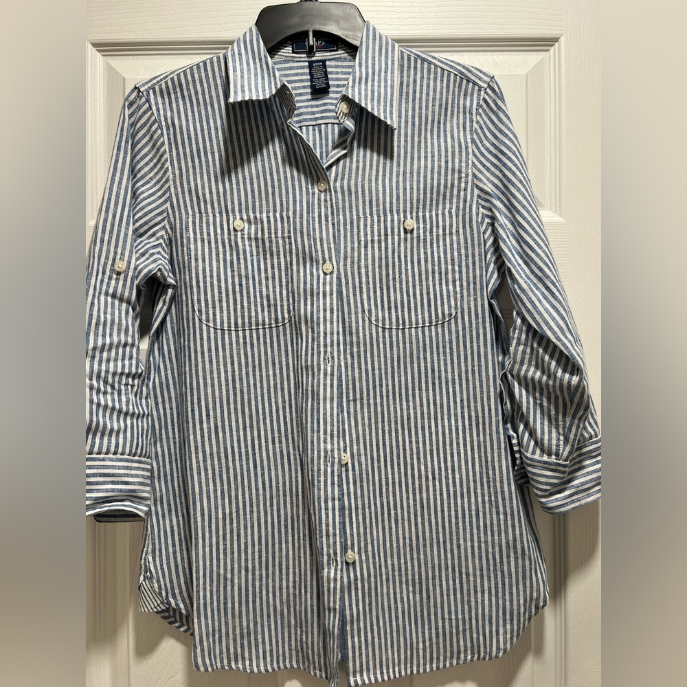 Chaps Denim Button Down long sleeve shirt